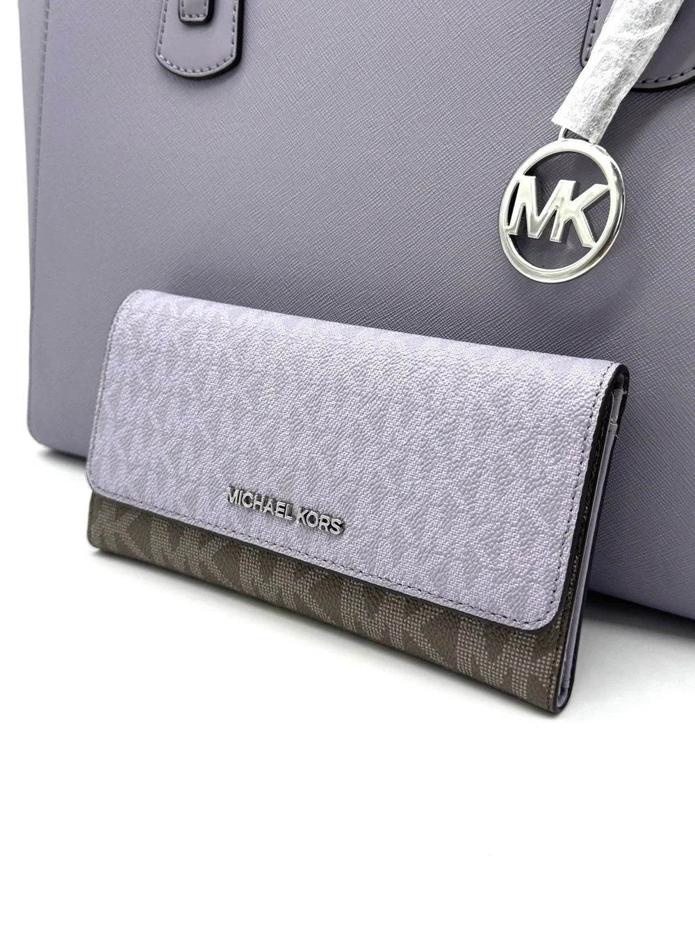 Michael Kors Voyager Large Leather Tote Bag w Matching Trifold Wallet - Lilac